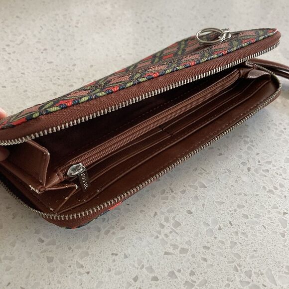 Fossil Genuine Leather XL Tote and Long Wallet Wallet Set - Picture 8 of 9